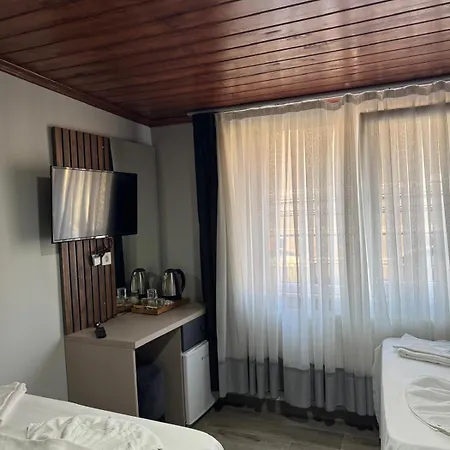 Nook Boutique Hotel *