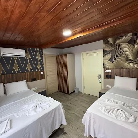 Nook Boutique Hotel *