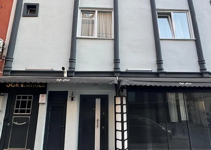 Nook Boutique Szálloda *